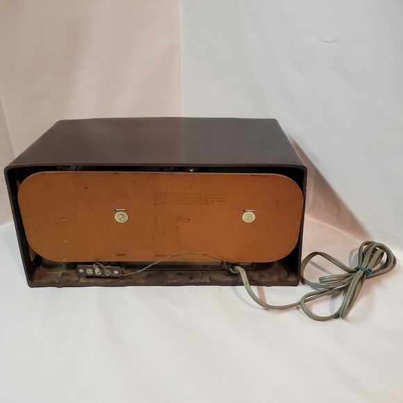 Vintage Radio - Still Hotter Than Your Tinder Date - Picture 2 of 12